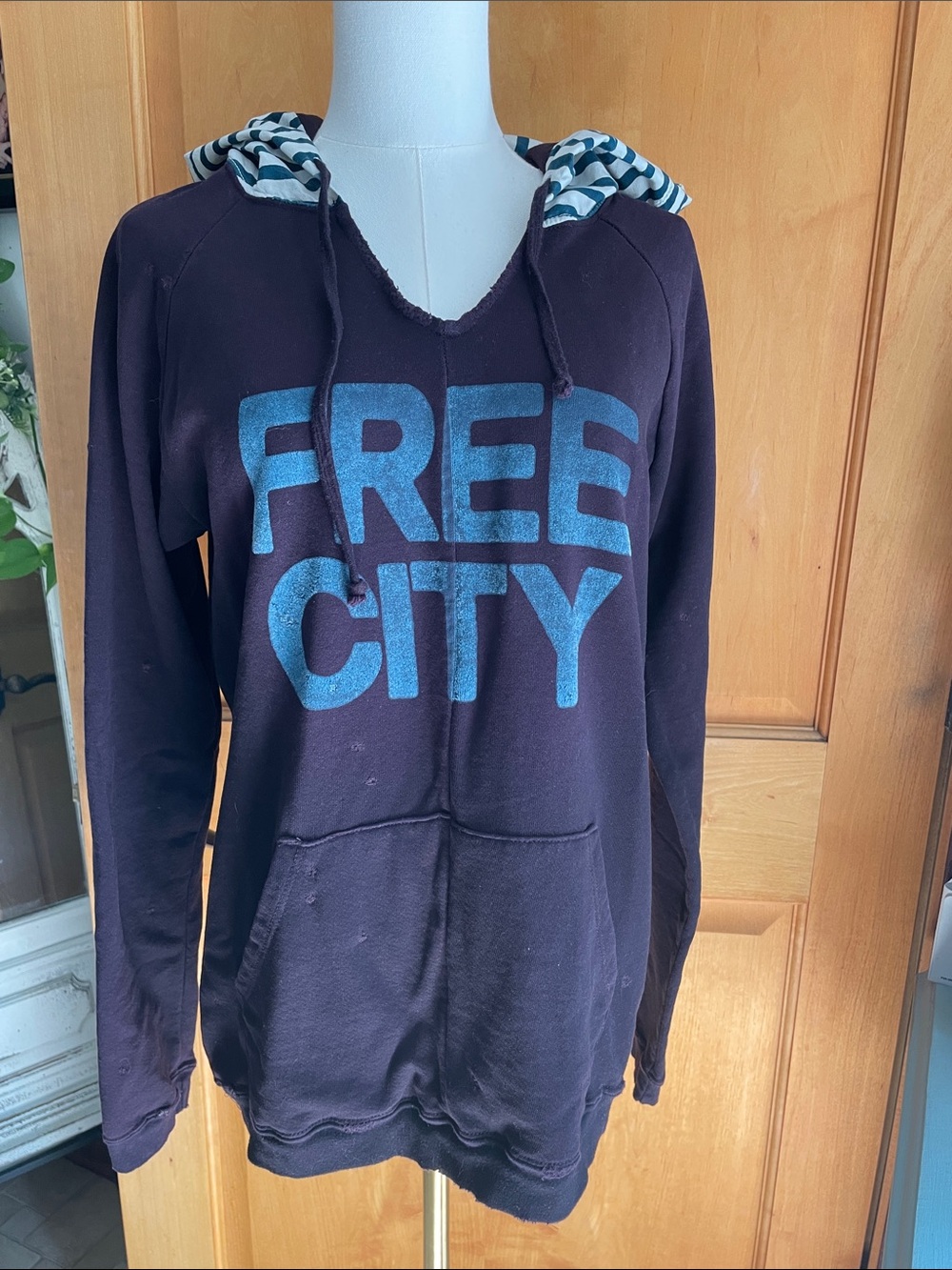 freecity Navy Plum Mixed Media Distressed Hoodie Sweater with LOGO Small